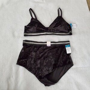Panty & Bra Set 1X Black Velour Silver Trim Sexy rue21
